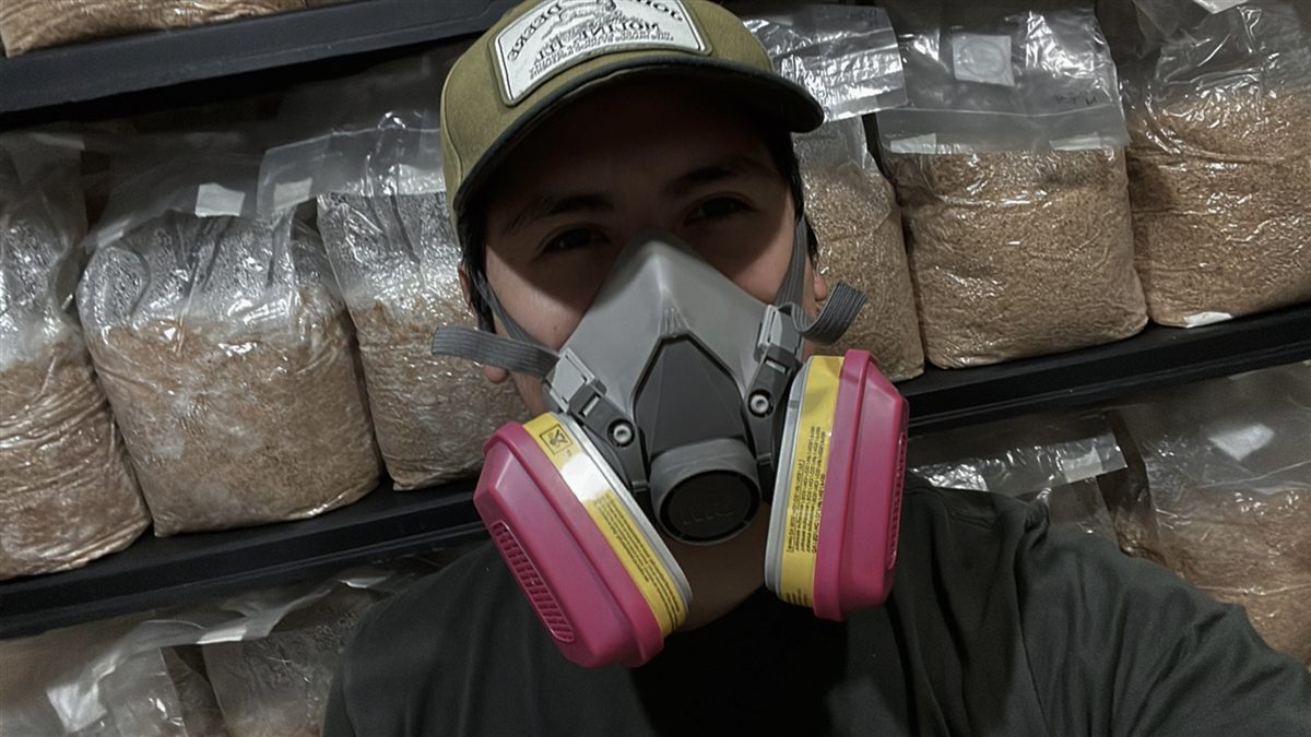 Brayan, ingeniero agrónomo y fundador de Hongos del Sur